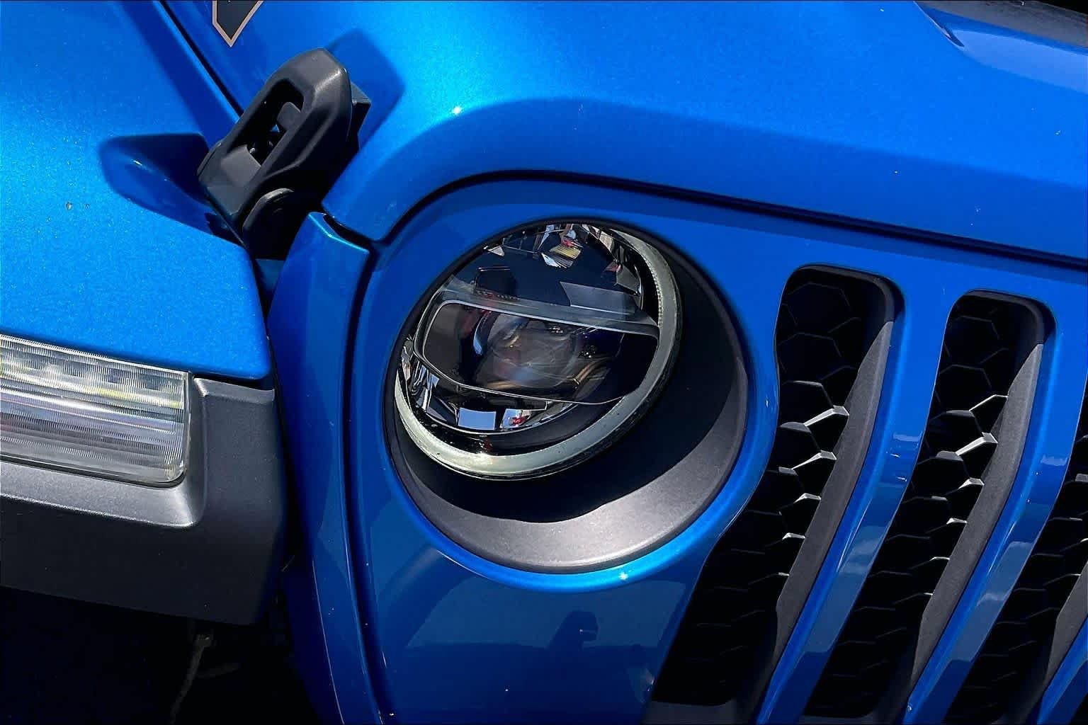 Used 2022 Hydro Blue Pearlcoat Jeep Unlimited Rubicon 392 image 26
