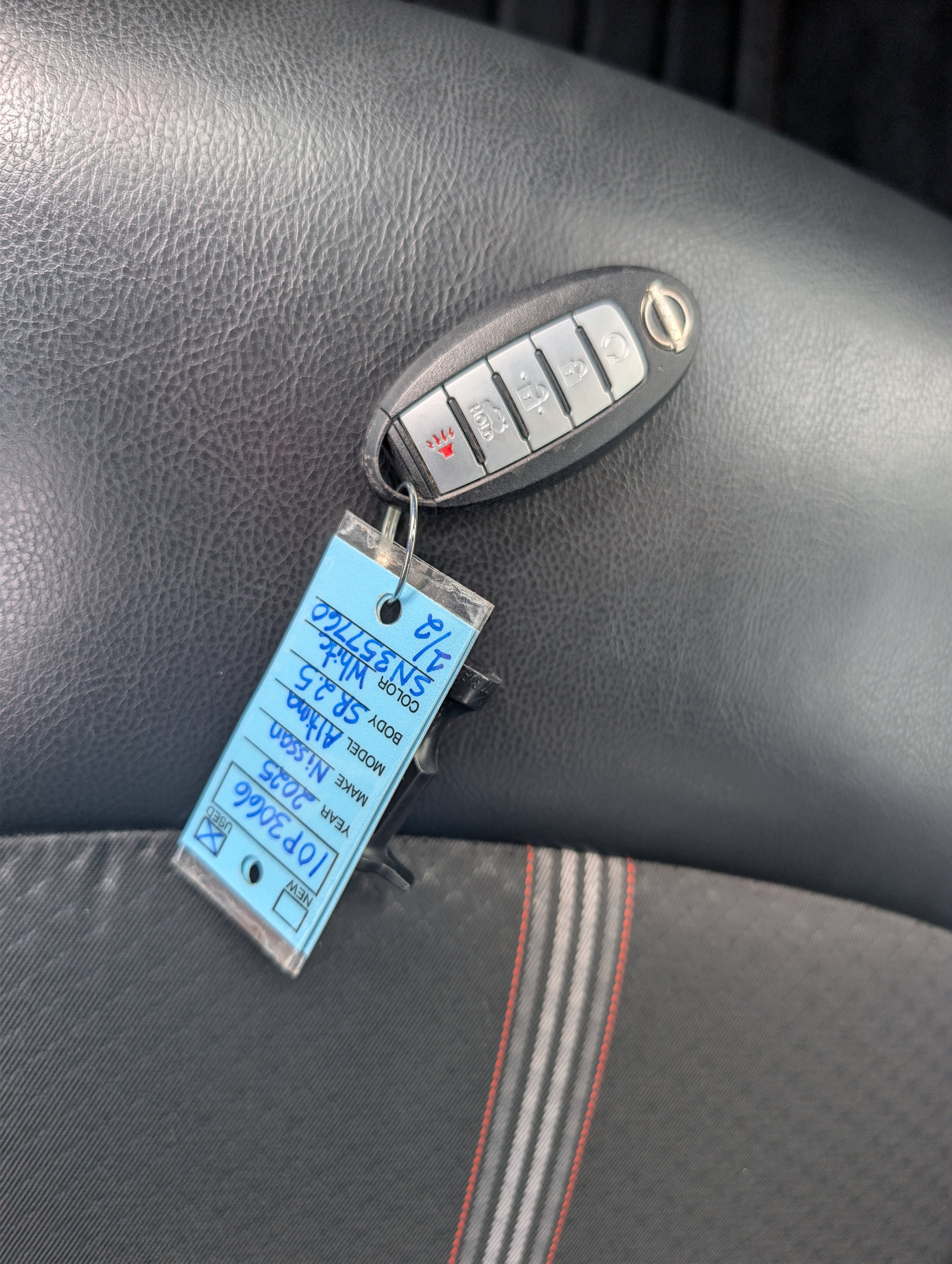 Used 2025 Pearl White Tricoat Nissan SR image 30