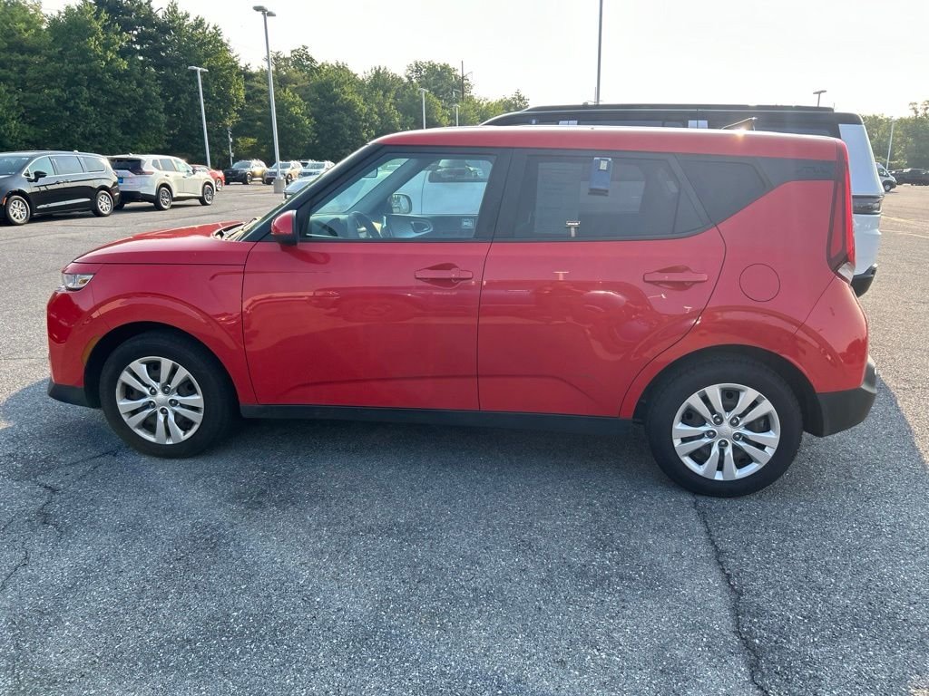 Used 2021 Red Kia LX image 7