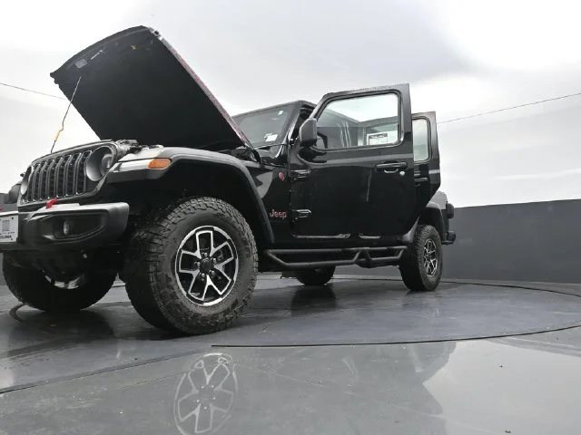 Used 2025 Black Jeep Rubicon image 31