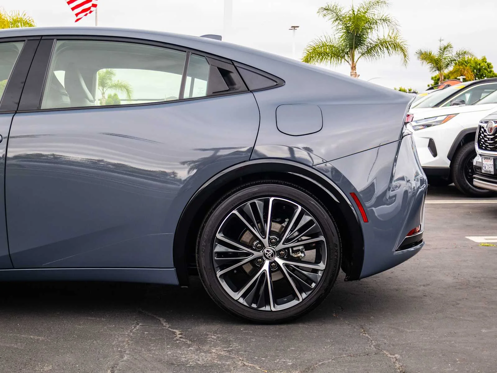 Used 2025 Guardian Gray Toyota XLE image 6