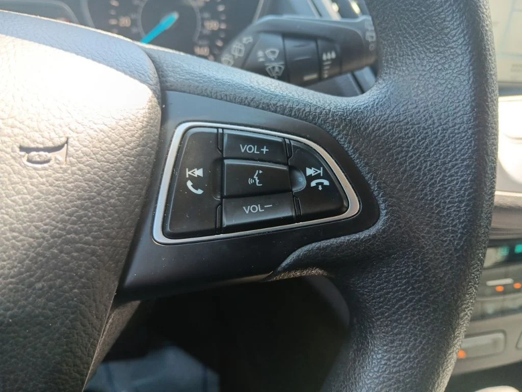 Used 2019 Ingot Silver Metallic Ford SE image 17
