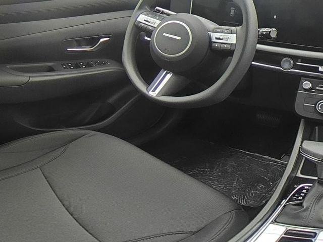 New 2026 White Hyundai SE AWD image 36