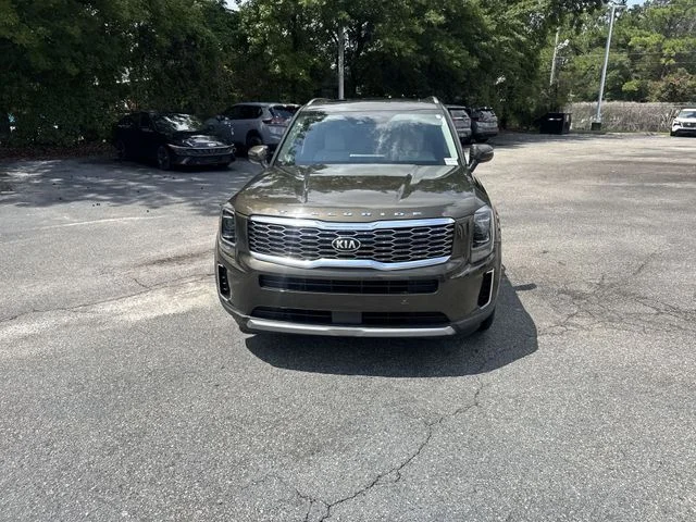 Used 2020 Green Kia EX image 2