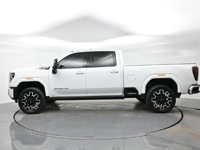 Used 2024 Summit White GMC AT4 image 4