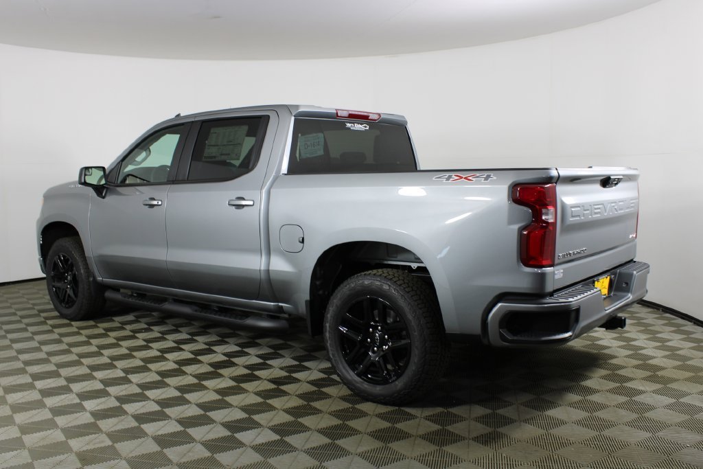New 2026 Sterling Gray Metallic Chevrolet RST image 4