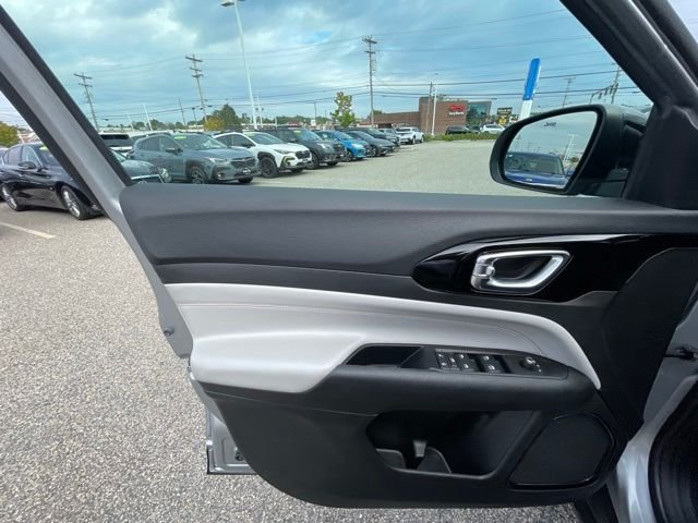 Used 2022 Billet Silver Metallic Jeep Limited image 15