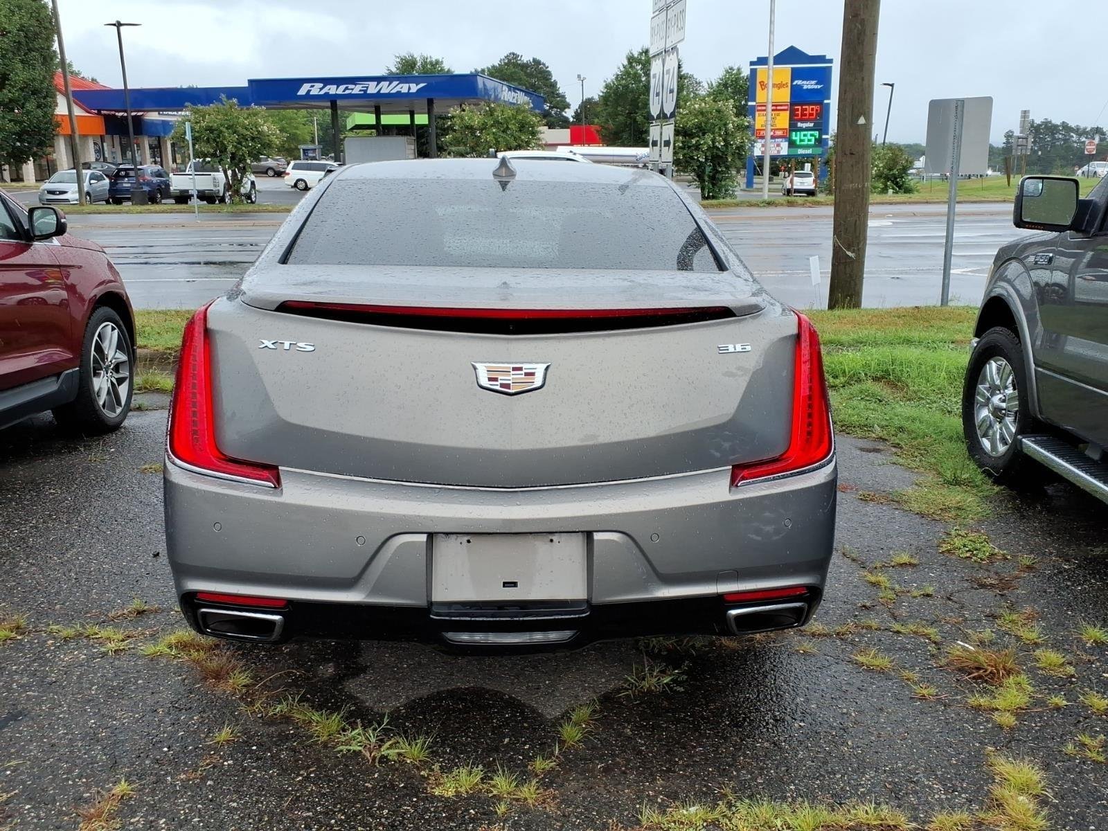 Used 2019 Bronze Dune Metallic Cadillac Luxury image 5