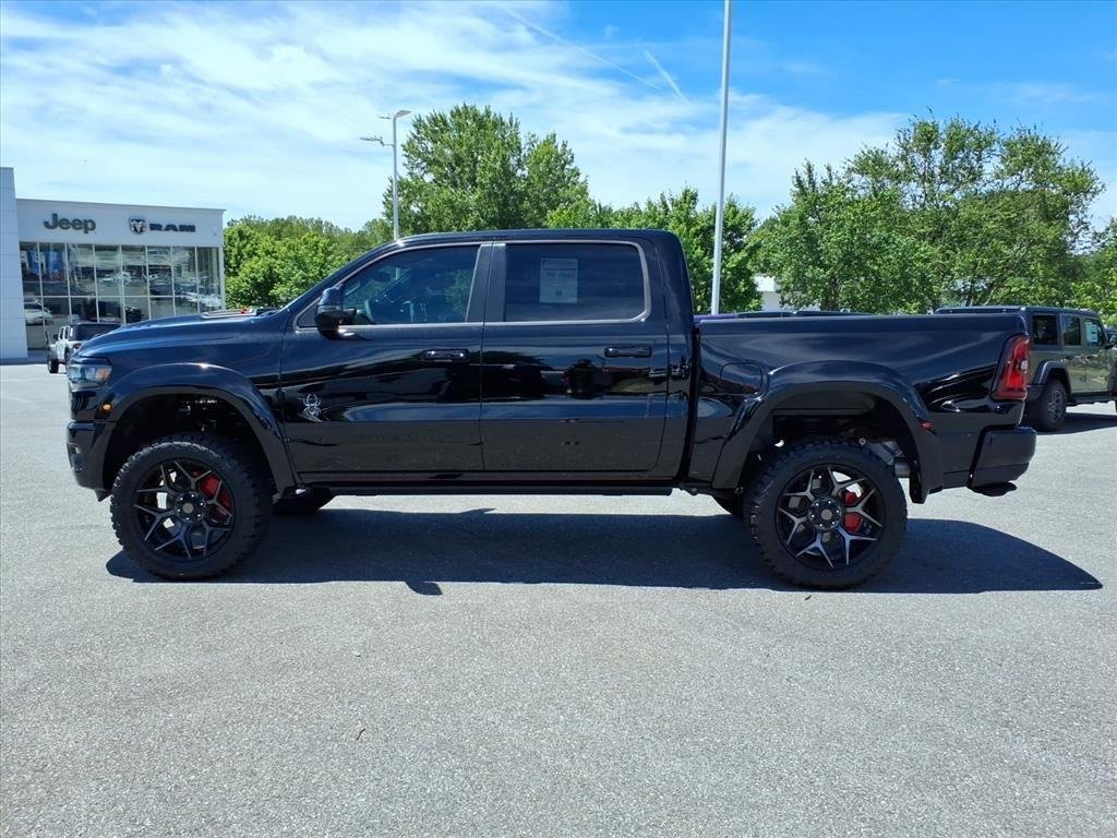 New 2026 Diamond Black Crystal Pearl-Coat Exterior Paint RAM Big Horn image 6