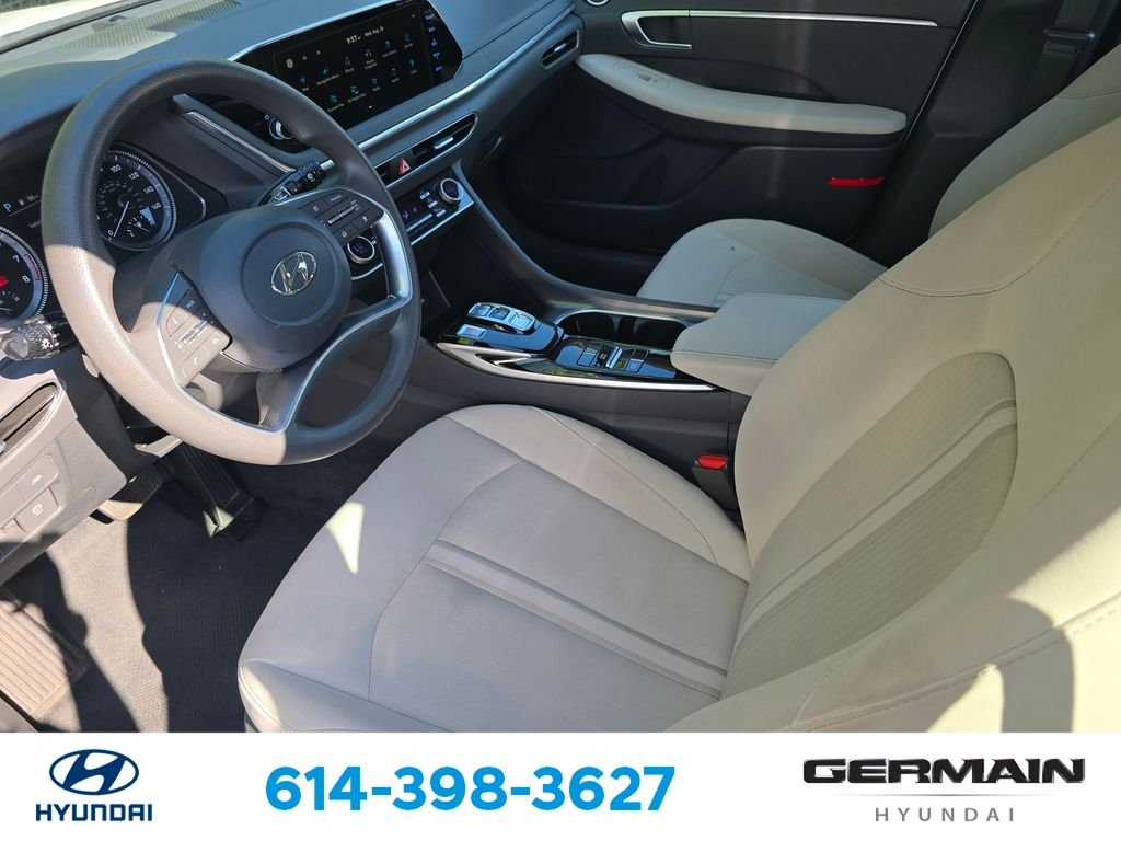 Used 2023 White Hyundai SEL image 18