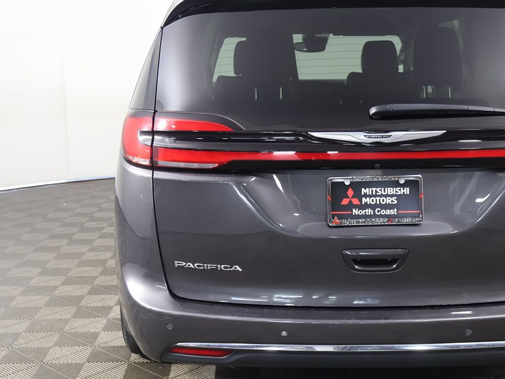 Used 2023 Gray Chrysler Touring L image 15