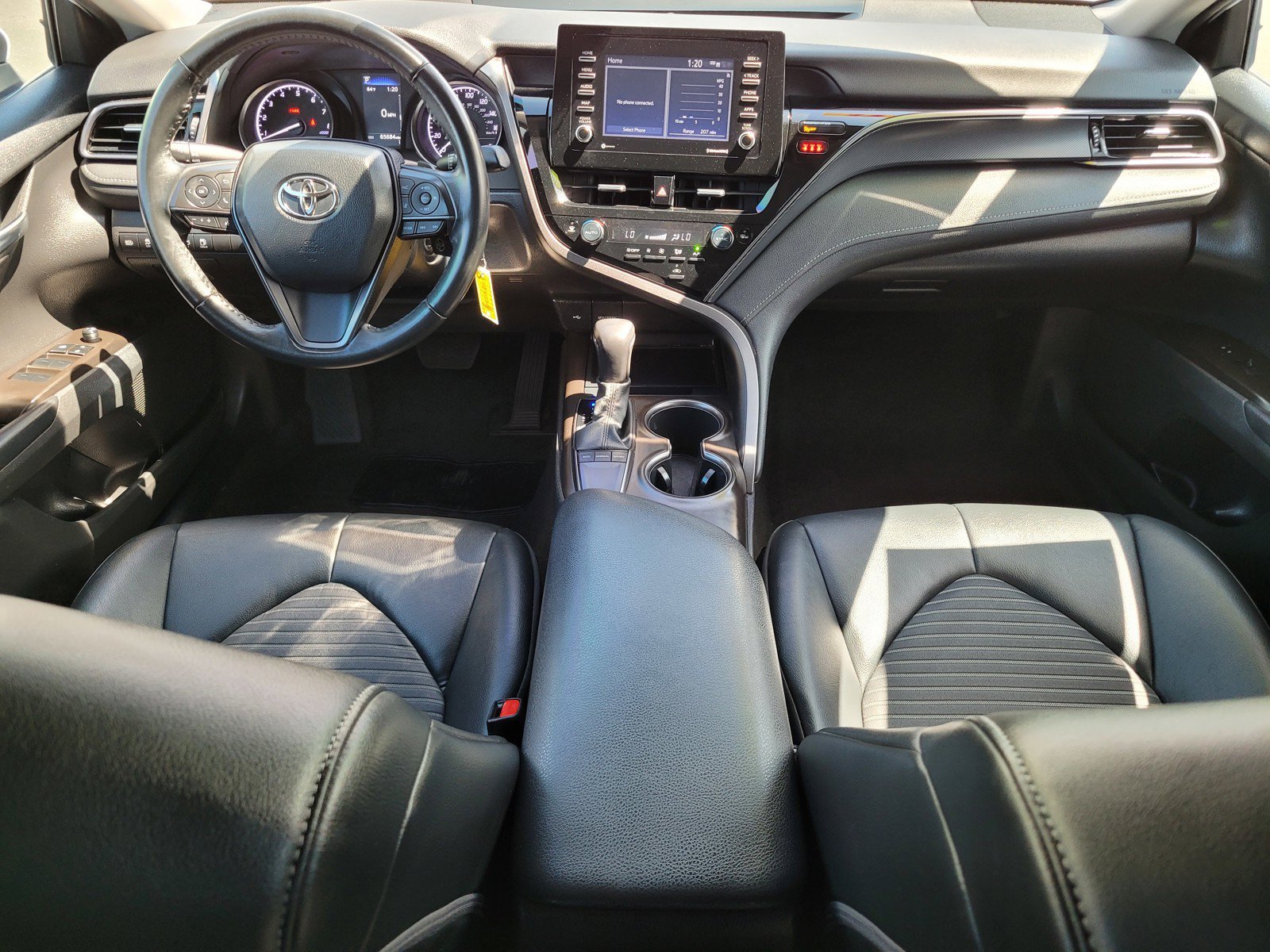 Used 2022  Toyota  image 14