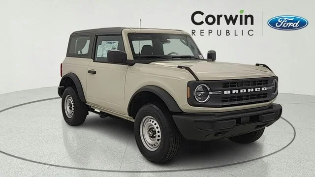 2026 Ford Bronco Base 4x4's photo