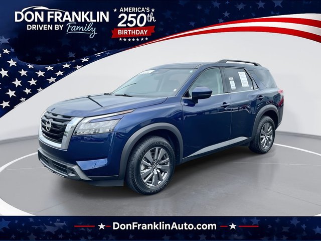 2025 Nissan Pathfinder SV