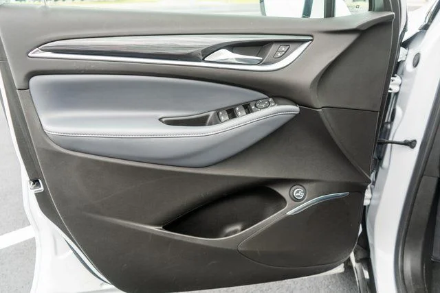 Used 2024 White Buick Essence image 20