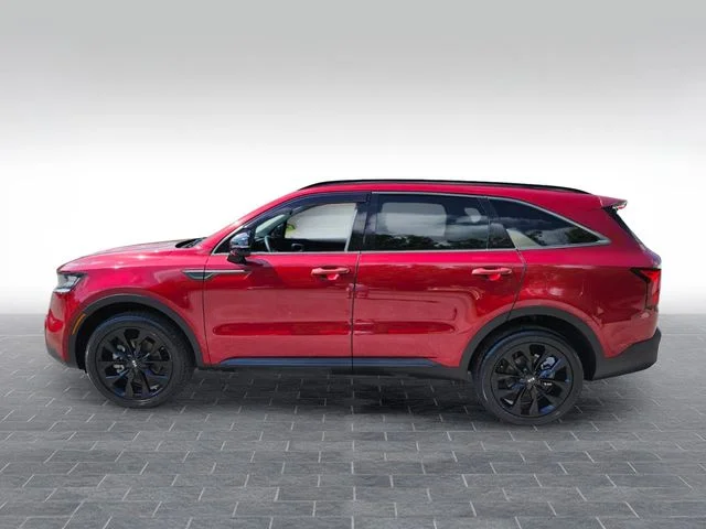 Used 2021 Red Kia S image 4