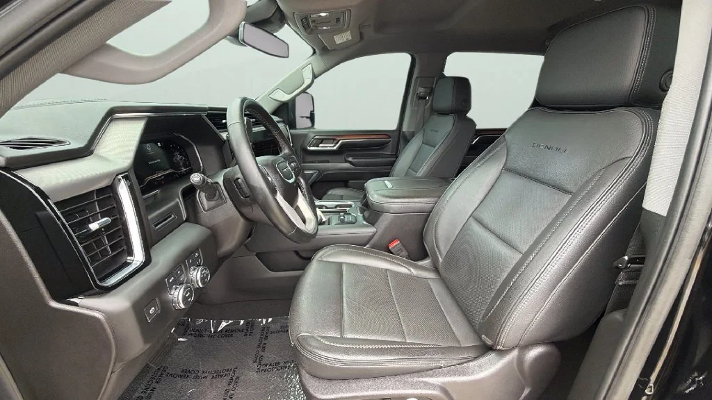 Used 2024 Onyx Black GMC Denali image 18