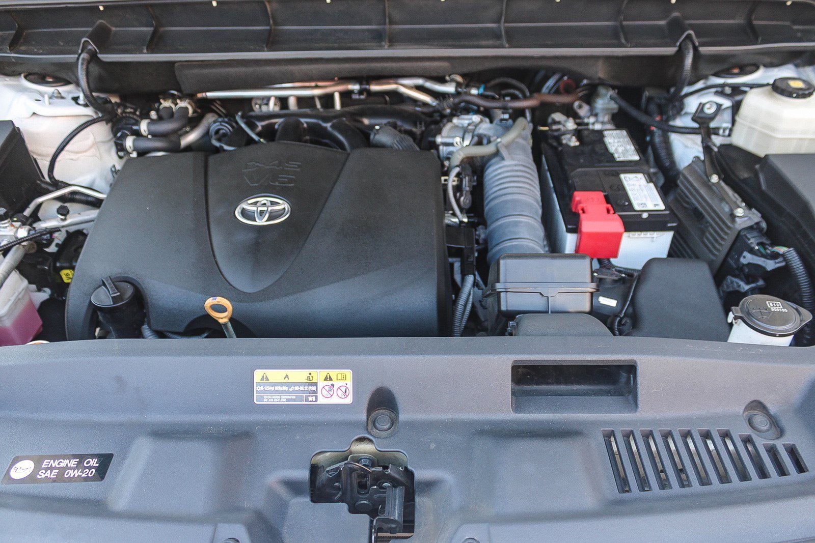 Used 2022 Wind Chill Pearl Toyota XLE image 26
