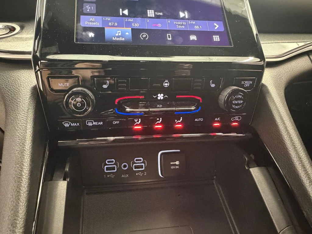 Certified Used 2023 White/off-white Jeep Altitude X image 30
