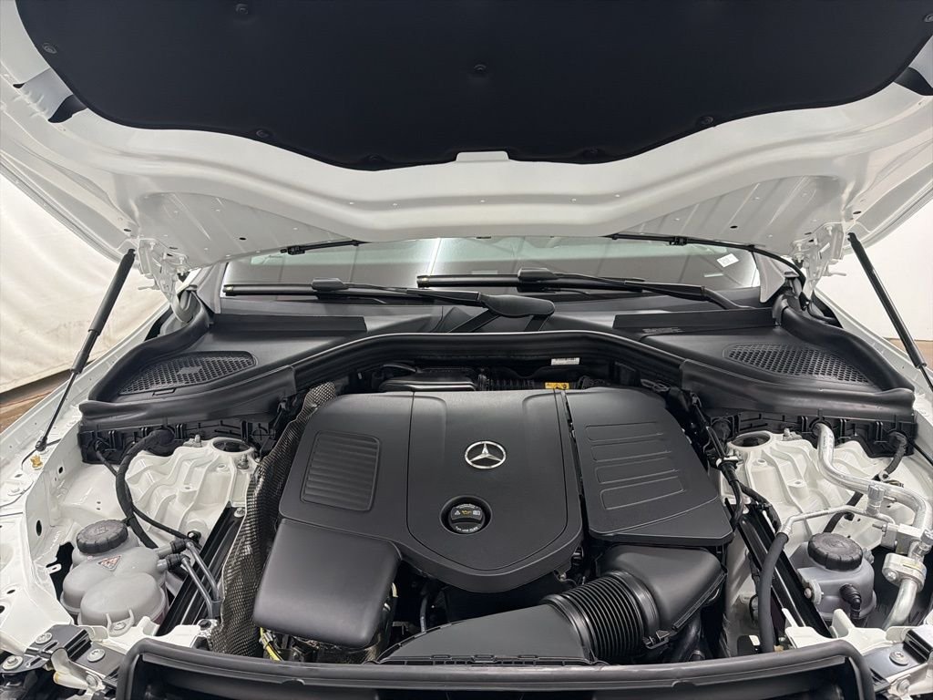 Used 2026 White Mercedes-Benz GLC 300 image 31