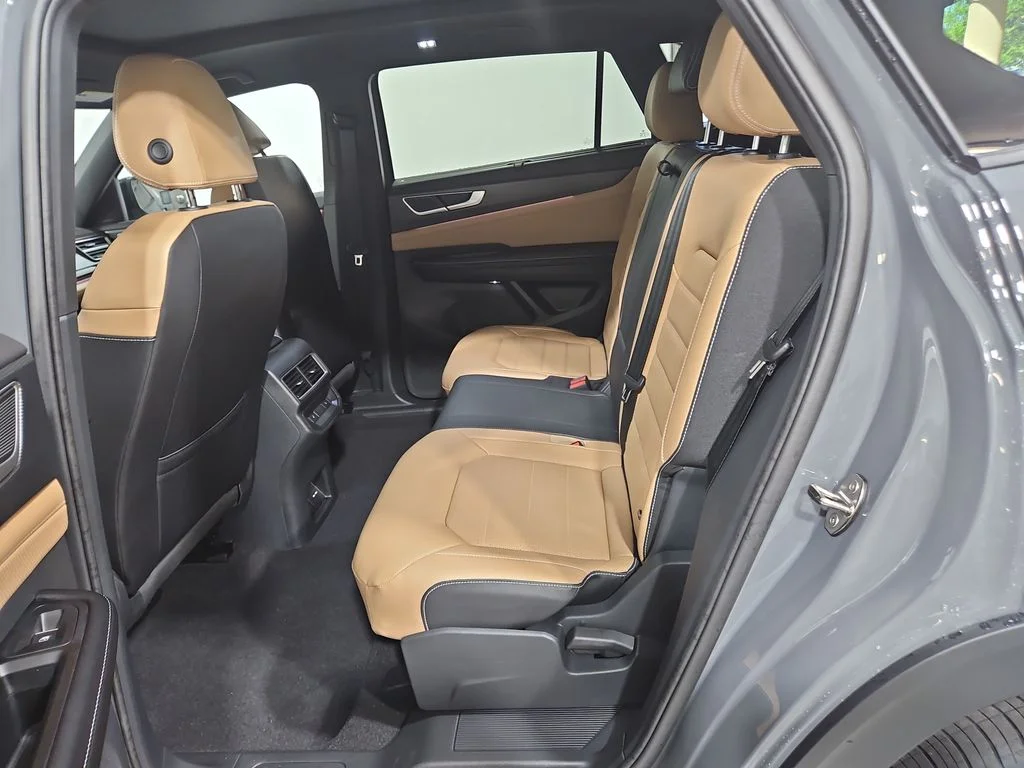 New 2026 Gray Volkswagen 2.0T SEL R-Line Black image 23