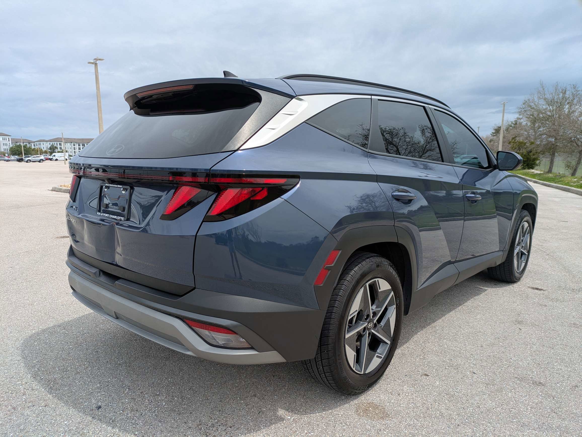 Used 2025 Atlantis Blue Hyundai SEL image 5