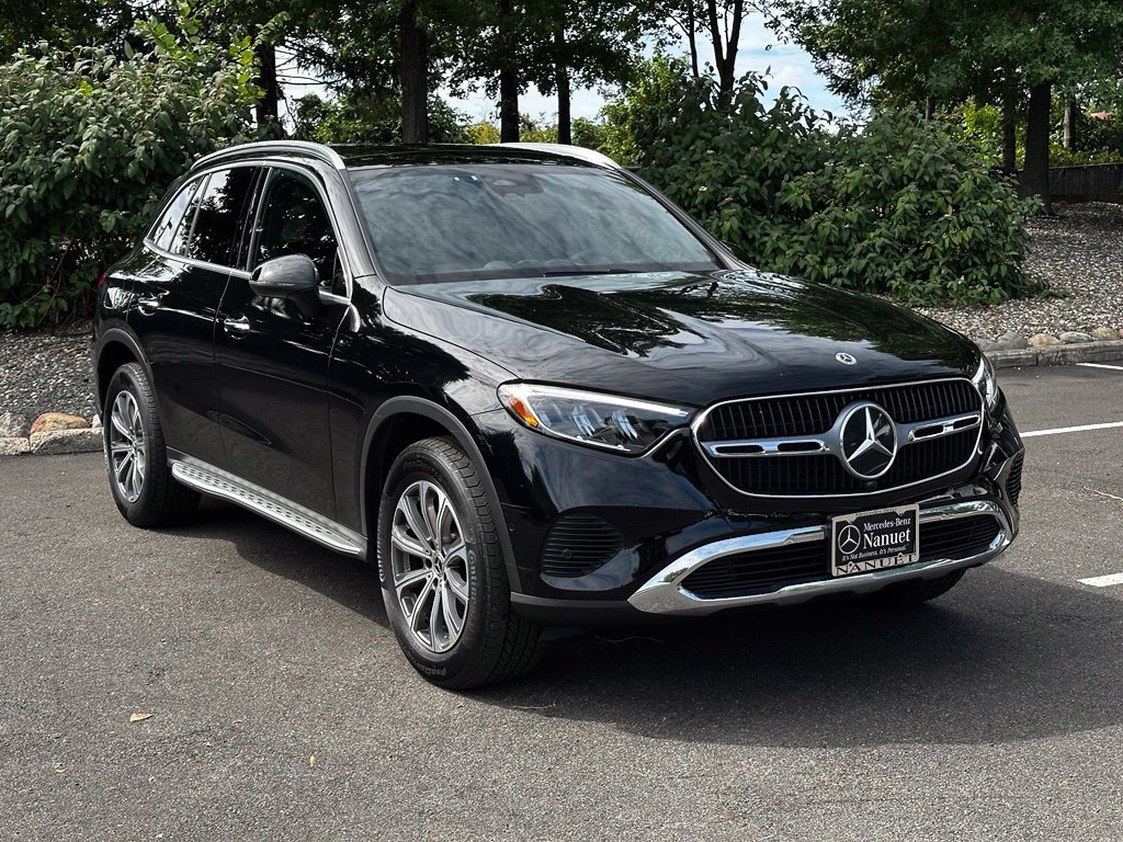 Certified Used 2024 Black Mercedes-Benz GLC 300 image 3