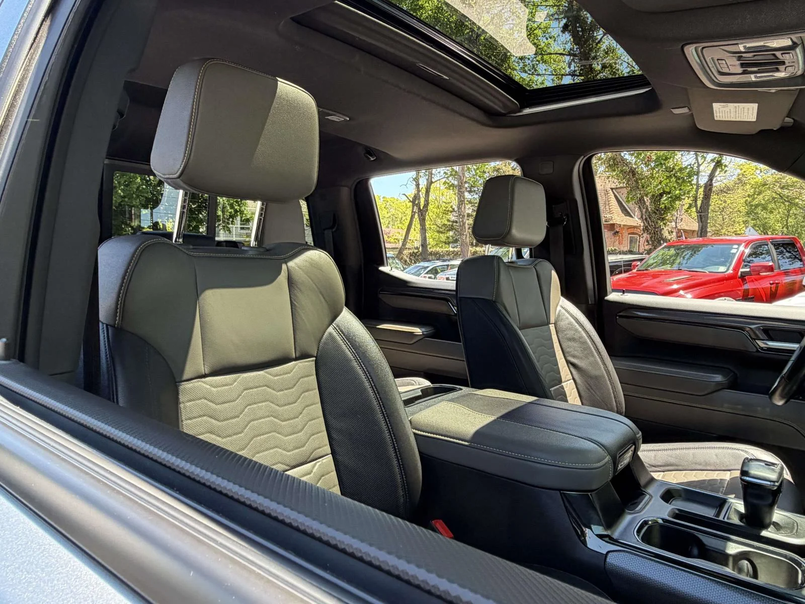 Used 2023 Gray Chevrolet ZR2 image 11