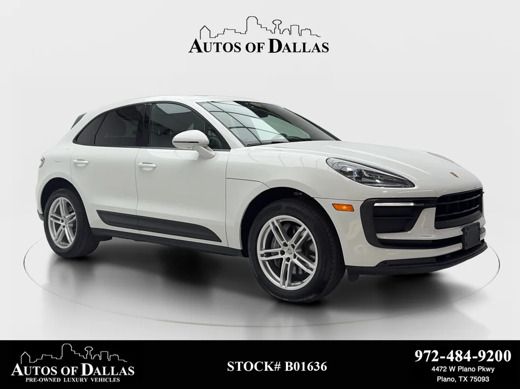 2022 Porsche Macan -'s photo