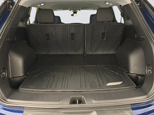 Used 2023 Blue Chevrolet LT image 31