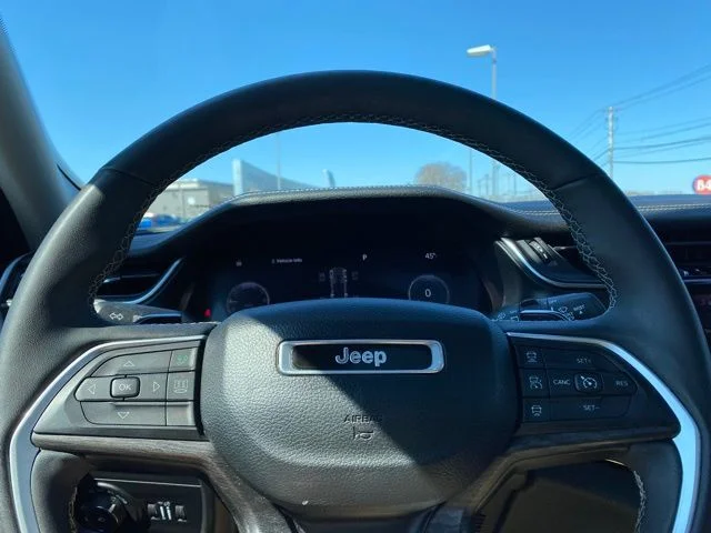 Used 2024 White Jeep Limited image 15