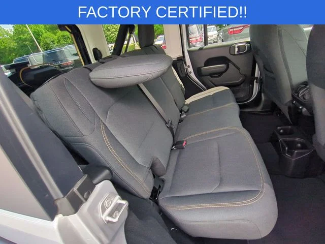 Used 2024 Silver Jeep Sport S image 31