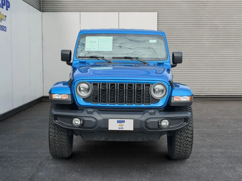 Used 2025 Hydro Blue Pearlcoat Jeep Nighthawk image 8