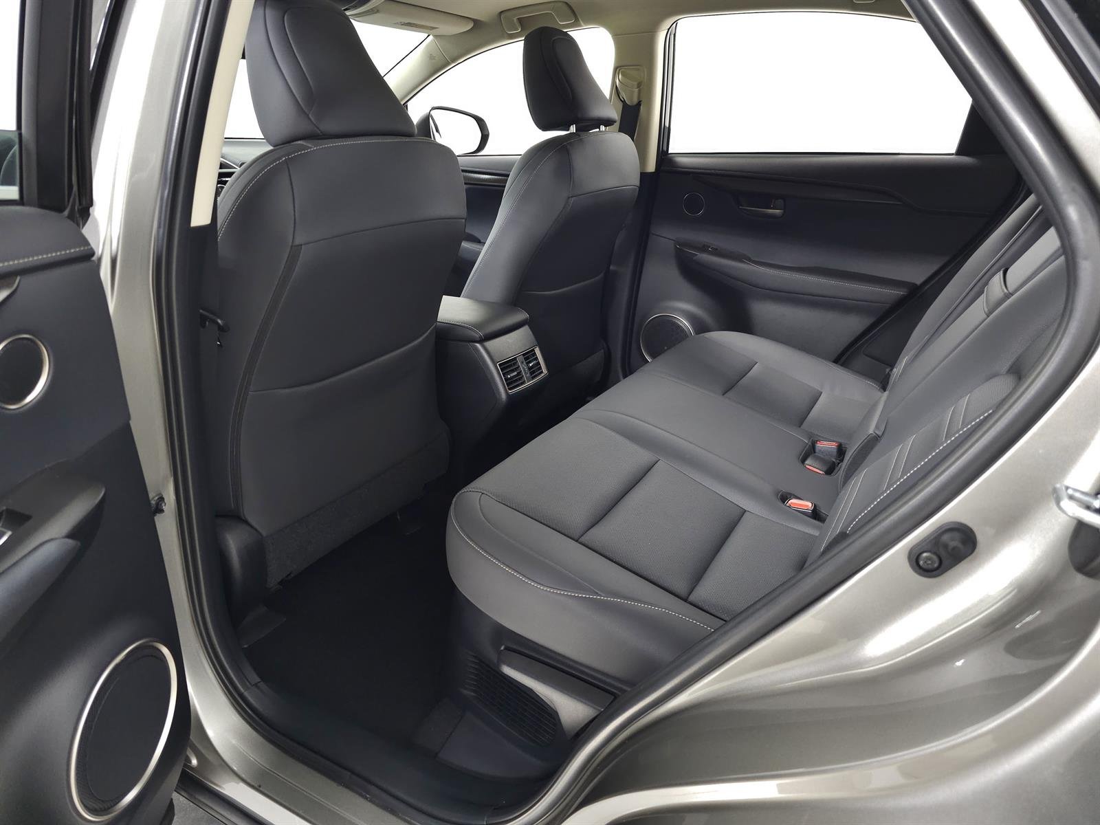 Certified Used 2020 Silver Lexus  image 34