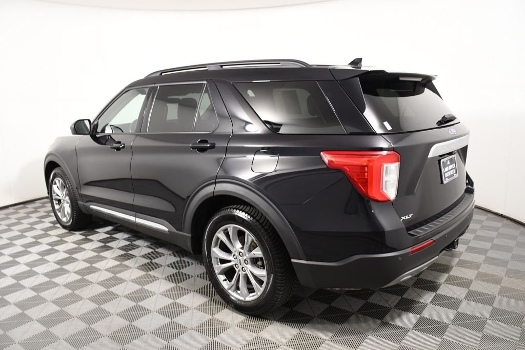 Used 2020 Agate Black Metallic Ford XLT image 3