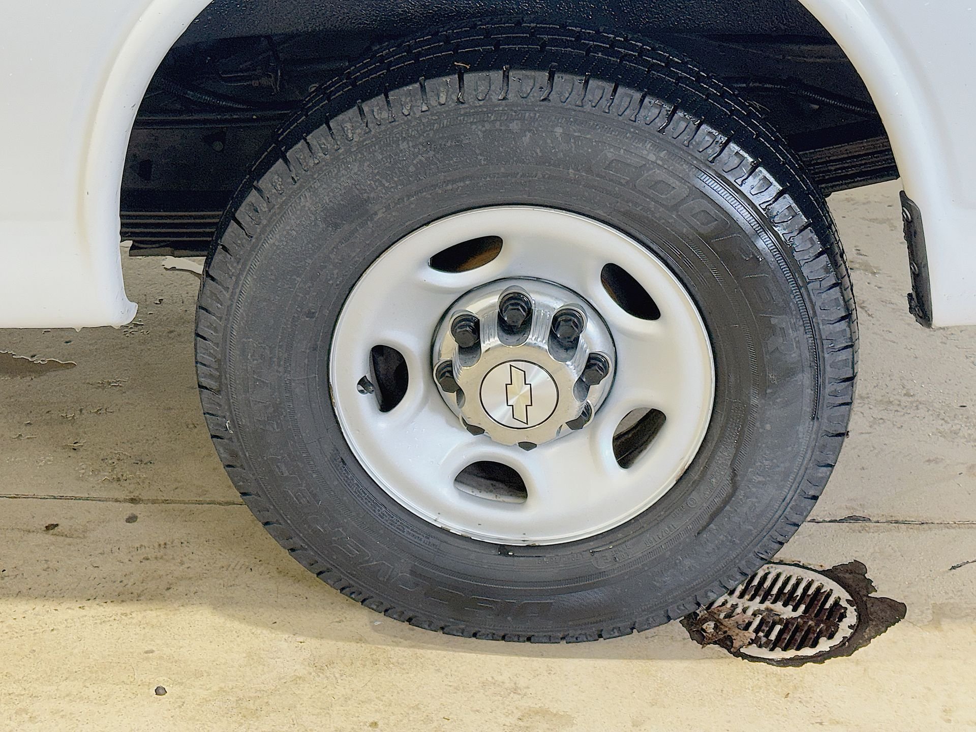 Used 2022 Summit White Chevrolet WT image 28