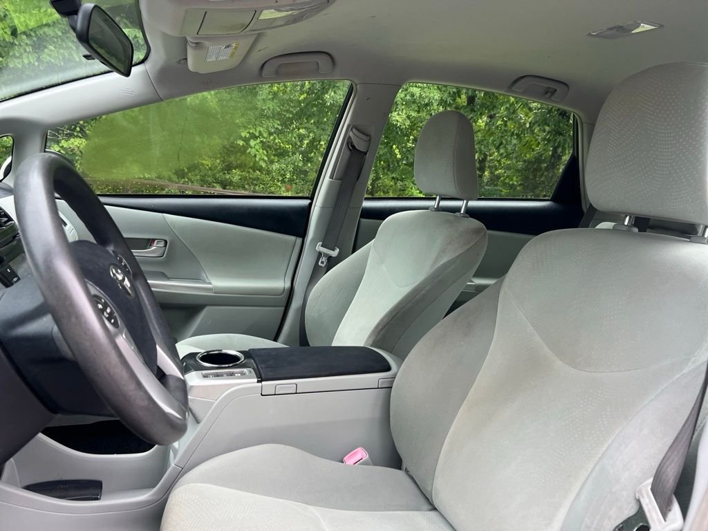 Used 2012 White Toyota Two image 21