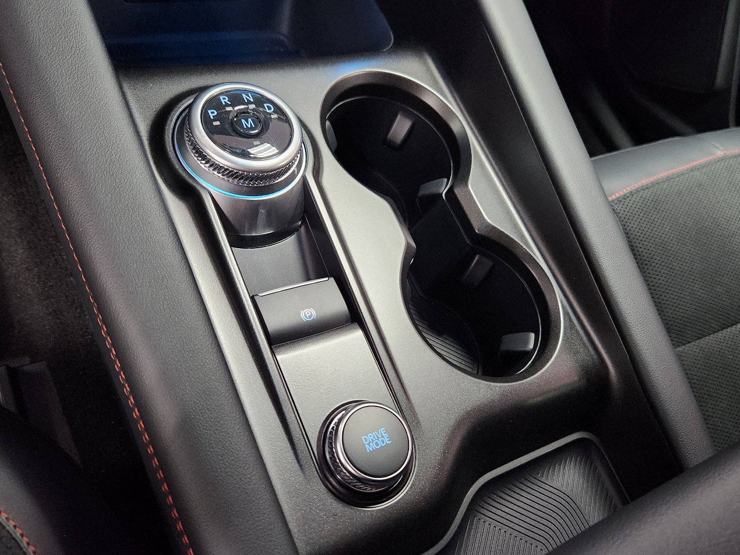 2026 Ford Explorer ST - Photo 17