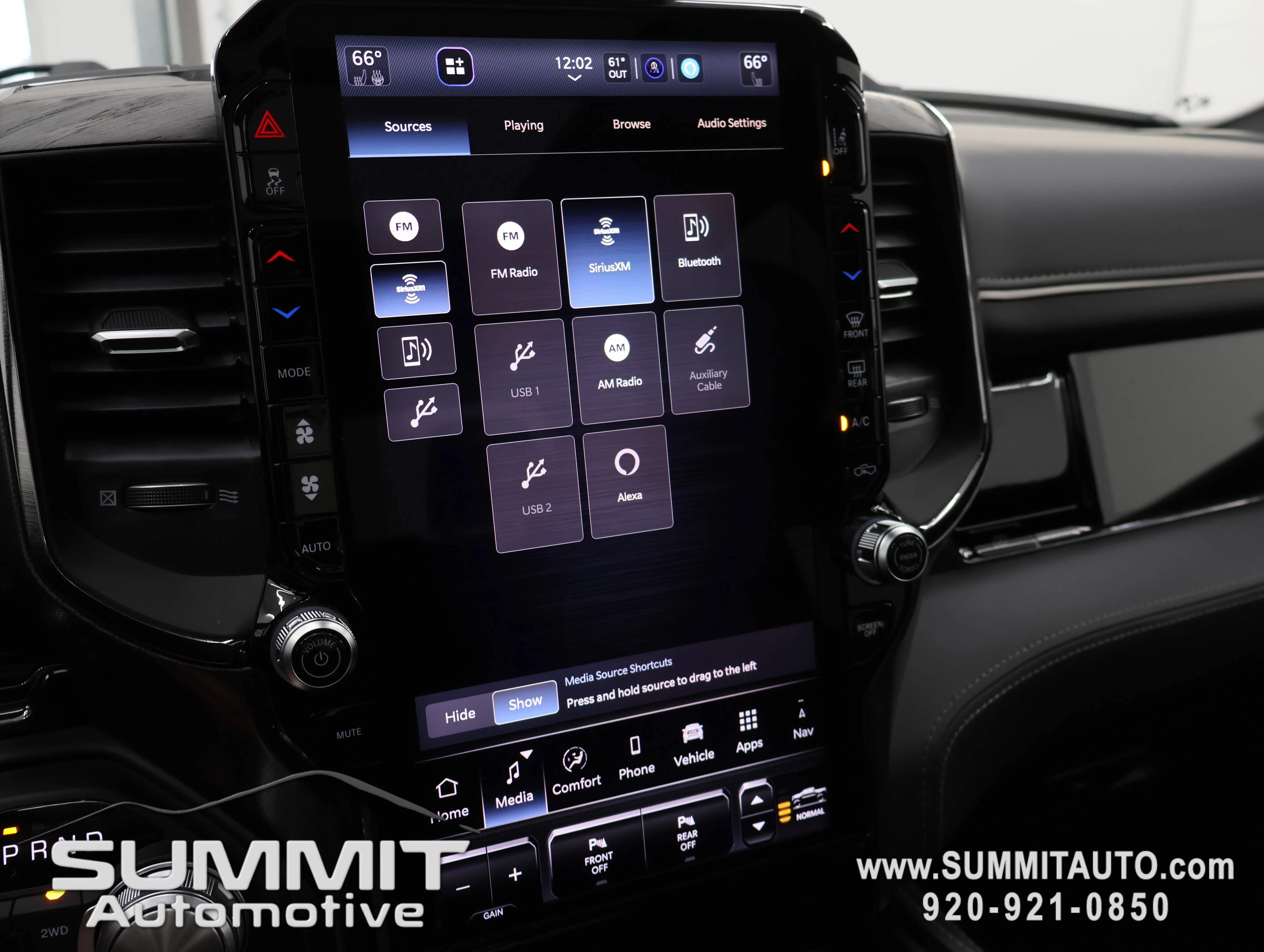 New 2026 Diamond Black Crystal Pearl-Coat Exterior Paint RAM Limited image 61