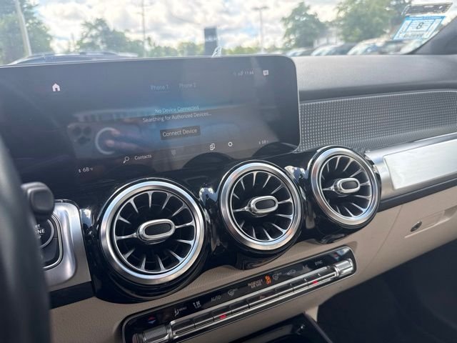 Used 2021  Mercedes-Benz GLB 250 image 15
