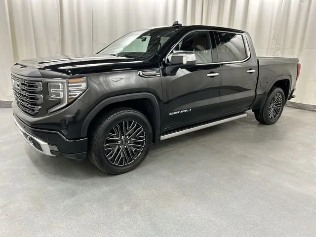 Used 2022 Onyx Black GMC Denali Ultimate image 2