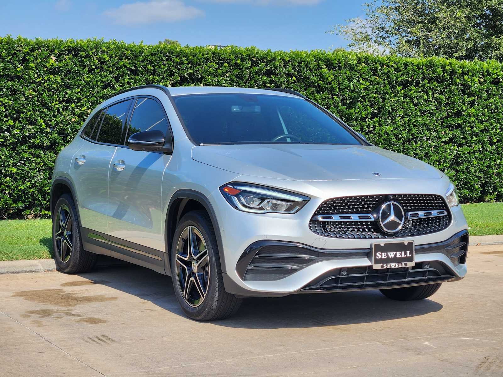 Used 2023 Iridium Silver Metallic Mercedes-Benz GLA 250 image 3