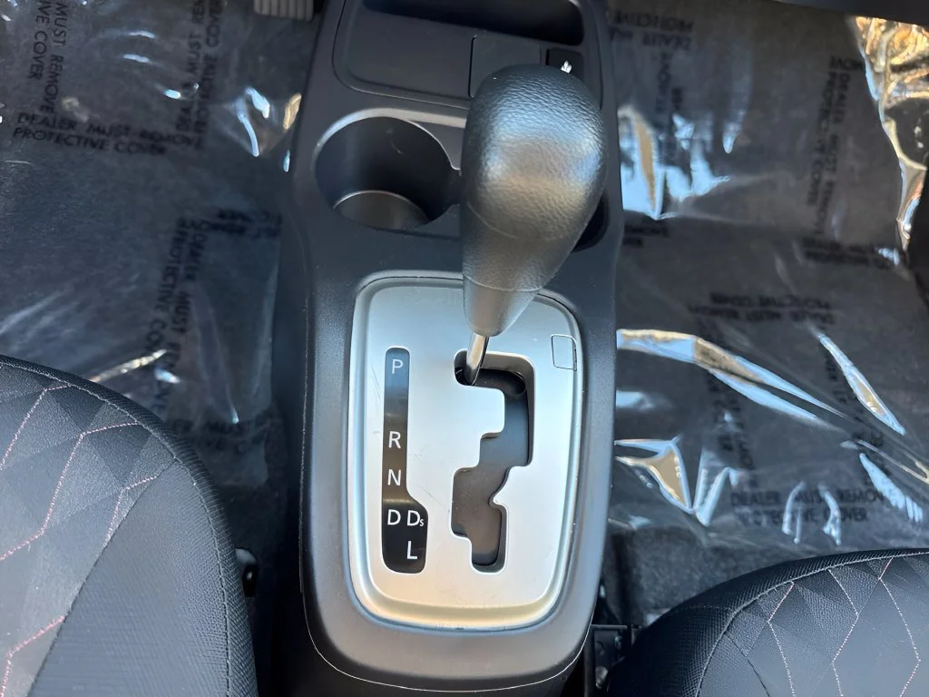 Used 2024 Red Mitsubishi ES image 12
