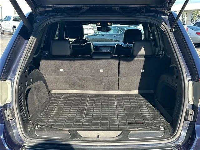 Used 2017 Blue Jeep Limited image 11