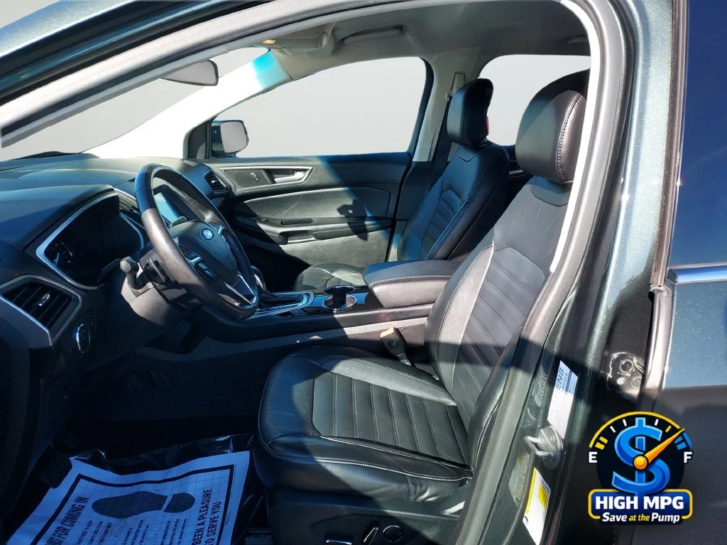 Used 2015 Gray Ford SEL image 29
