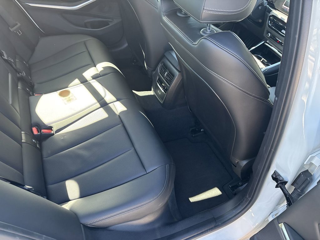 2026 BMW 3 Series 330i - Photo 41