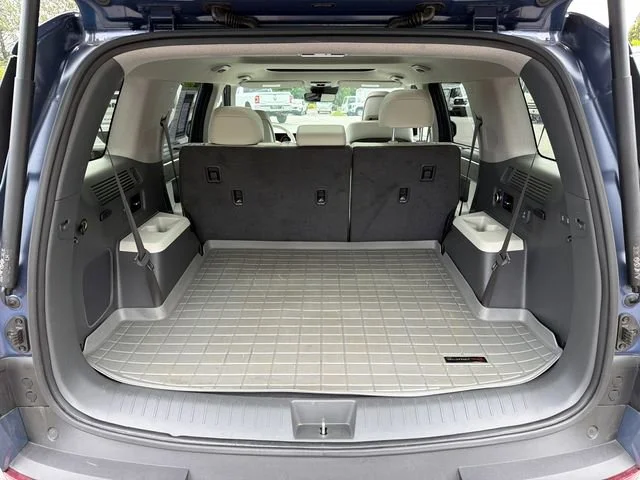 Used 2025 Blue Hyundai Limited image 18