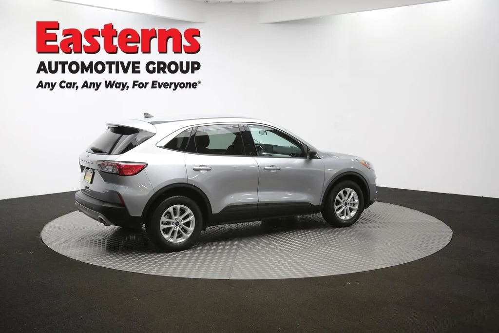 Used 2022 Silver Ford SE image 41