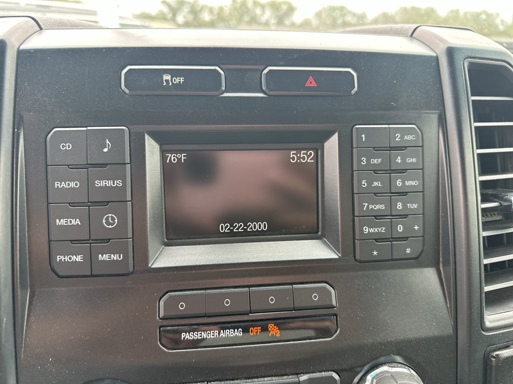 Used 2017 Oxford White Ford XL image 22