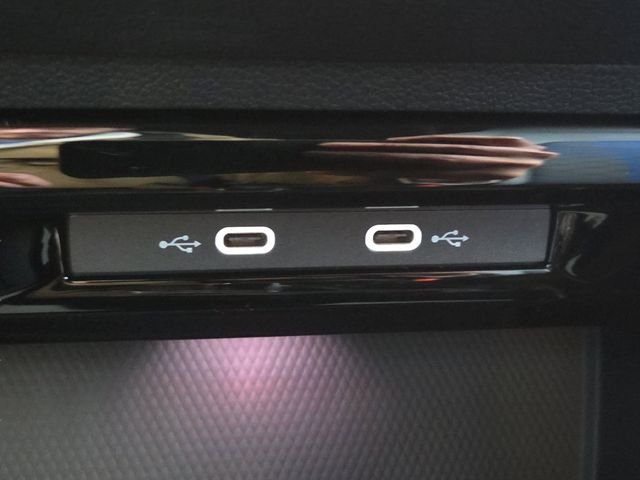 New 2026 Mythos Black Metallic Volkswagen 2.0T image 7